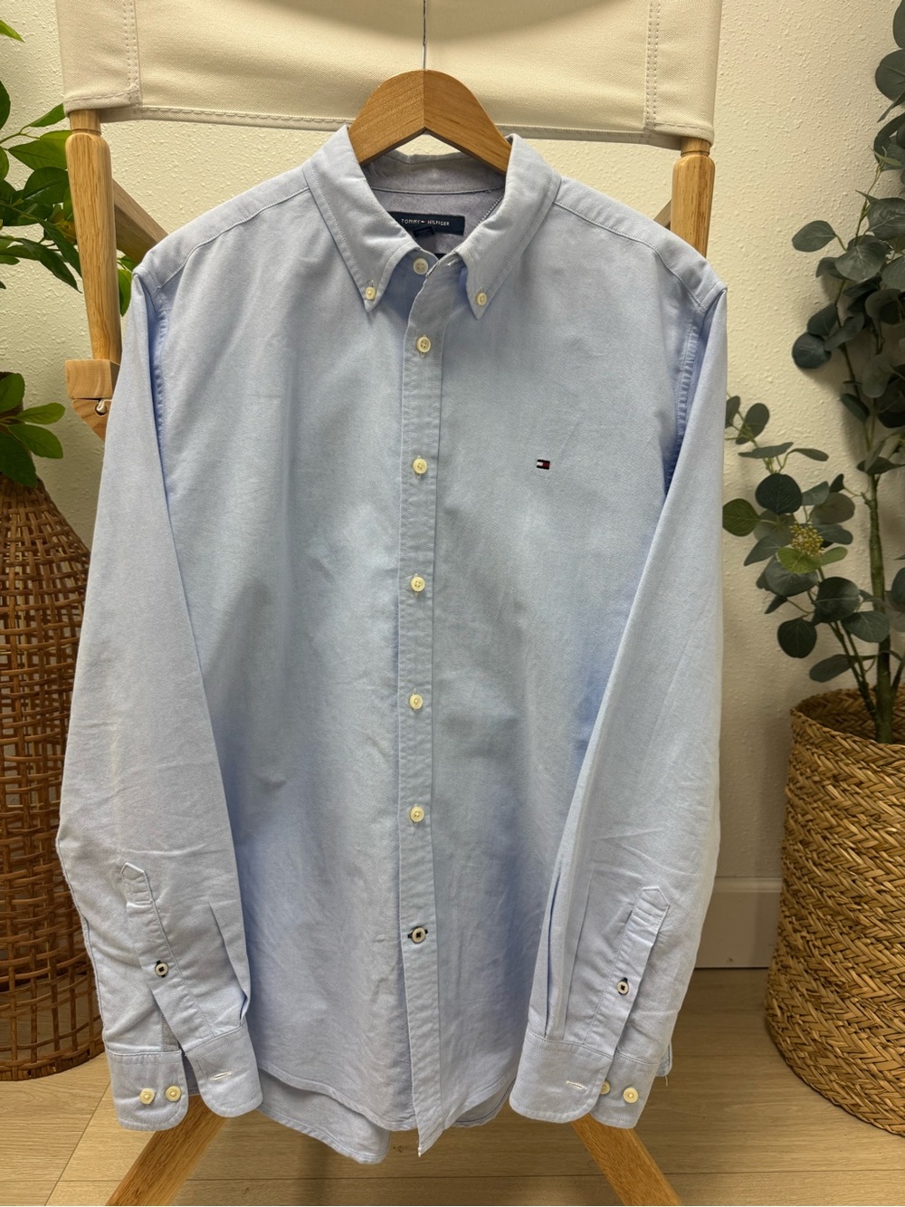 Tommy Hilfiger Men’s Large Custom Fit Oxford Shirt Light Blue Button Down Cotton